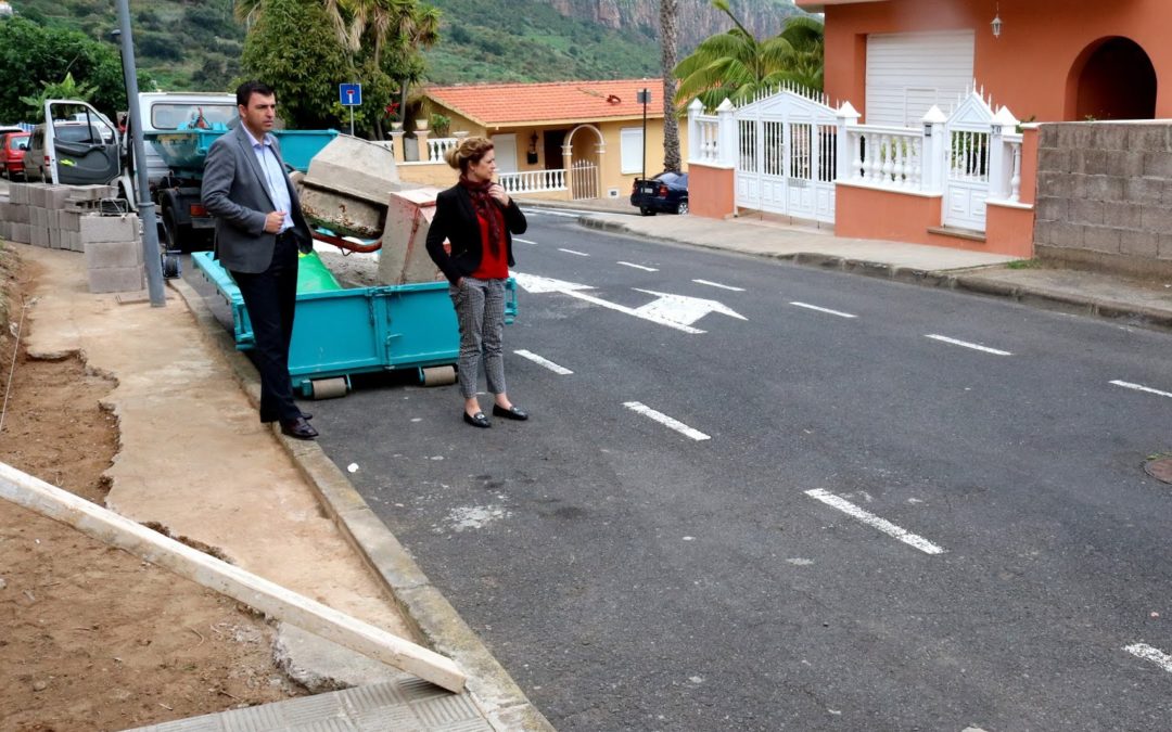 El Plan de Barrios concluye 915 metros de acerado sin pavimentación en la Urbanización Los Príncipes