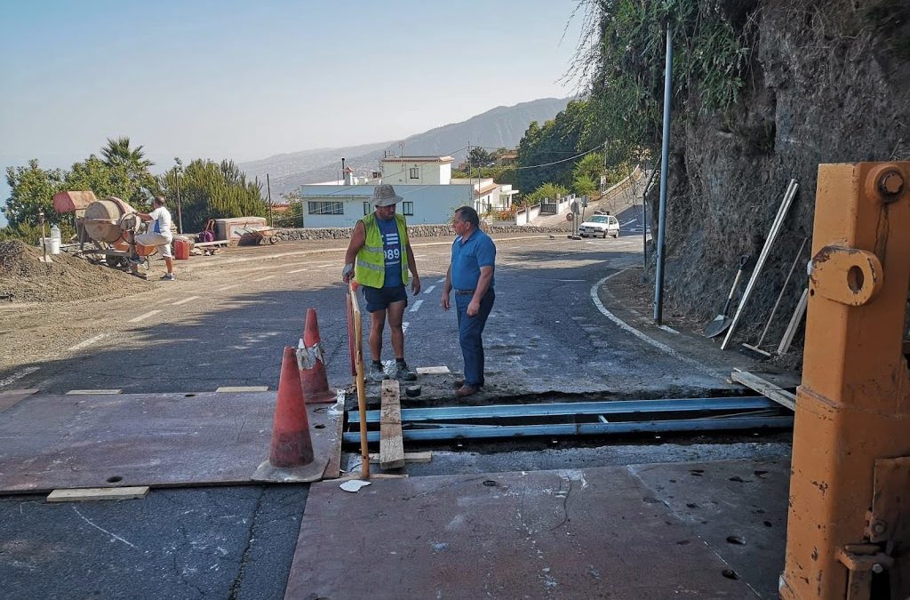 El Ayuntamiento dota de red de recogida de aguas pluviales el tramo inferior de la carretera de Las Llanadas