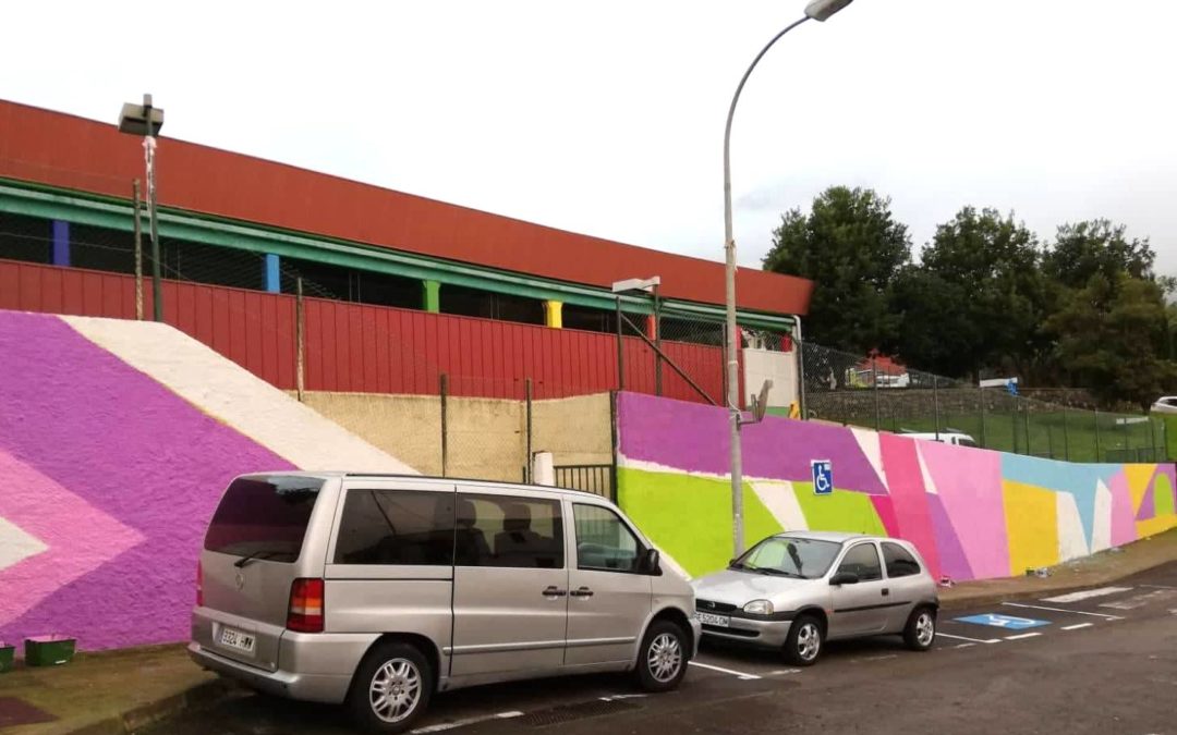 El proyecto de arte mural en los colegios realejeros llega ya al CEIP Palo Blanco