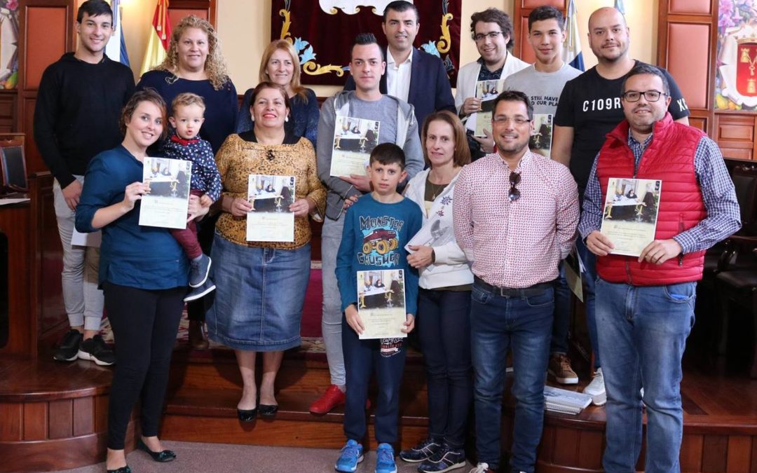 Los Realejos premia como mejores belenes el de Adán Pérez en particulares y el de la A.V. La Gordejuela en entidades