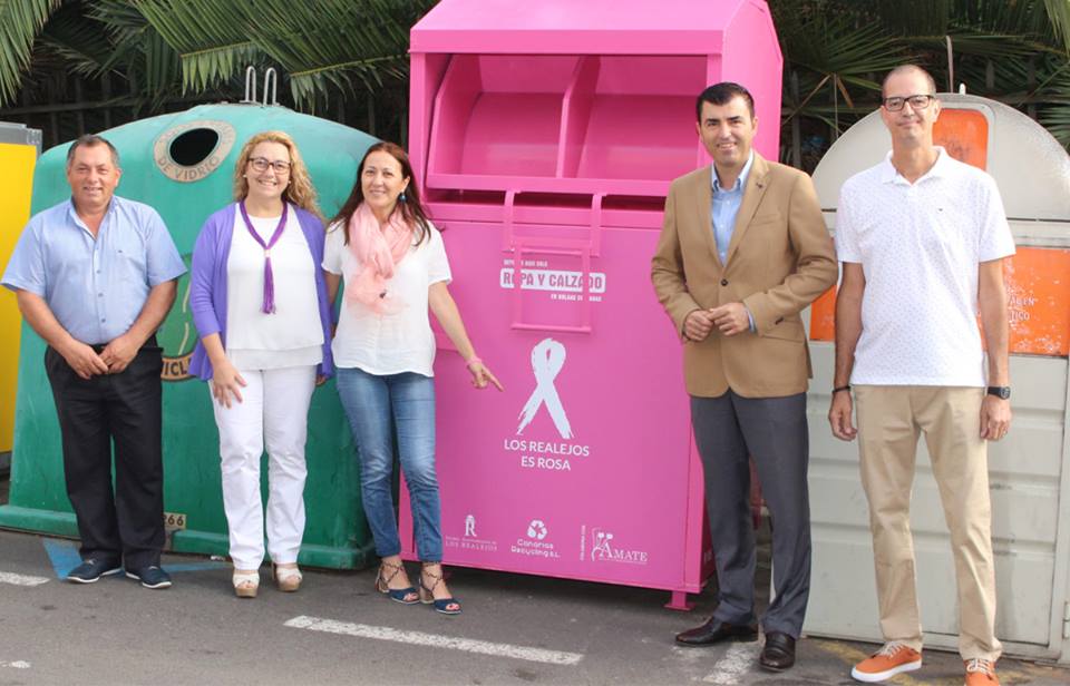 Los realejeros aportaron 80.640 kilos de ropa y calzado en los contenedores municipales para la lucha contra el cáncer