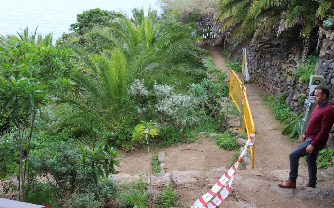Avanzan las obras de mejora del acceso a la playa de Castro y la contención del Fortín de San Fernando