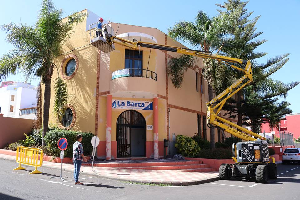 El Ayuntamiento invierte en obras de mejora en el centro social La Barca de Toscal Longuera