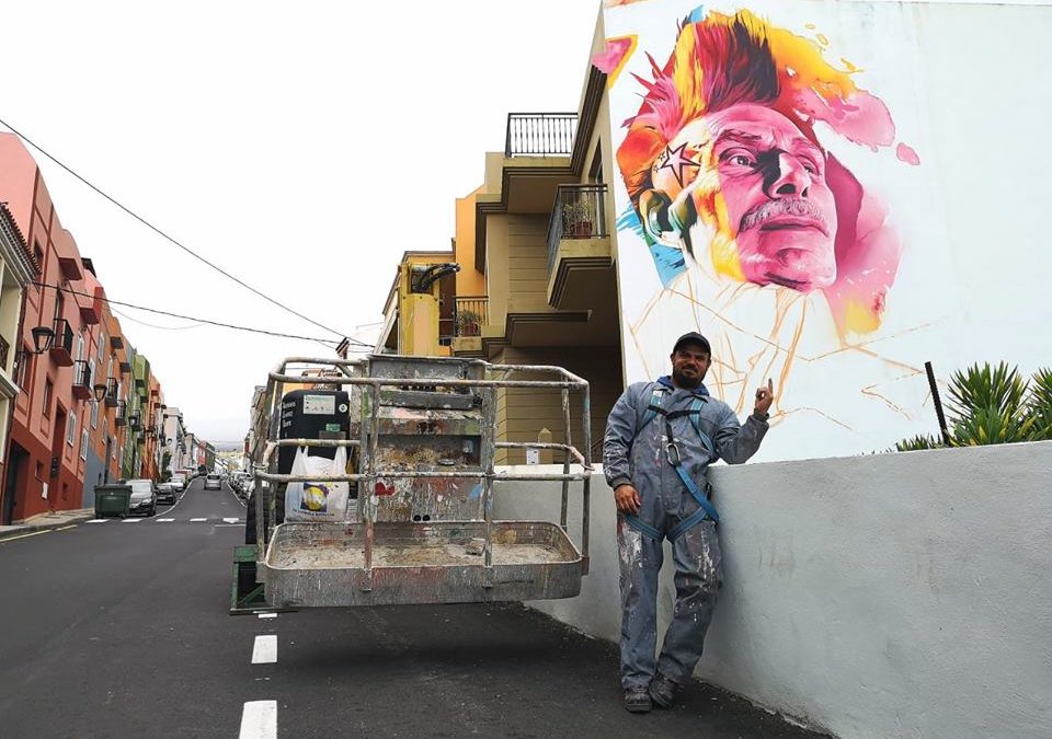 El festival de arte urbano de Los Realejos ‘6 de 12’ crea una nueva obra de la mano del artista onuvense Man-O-Matic