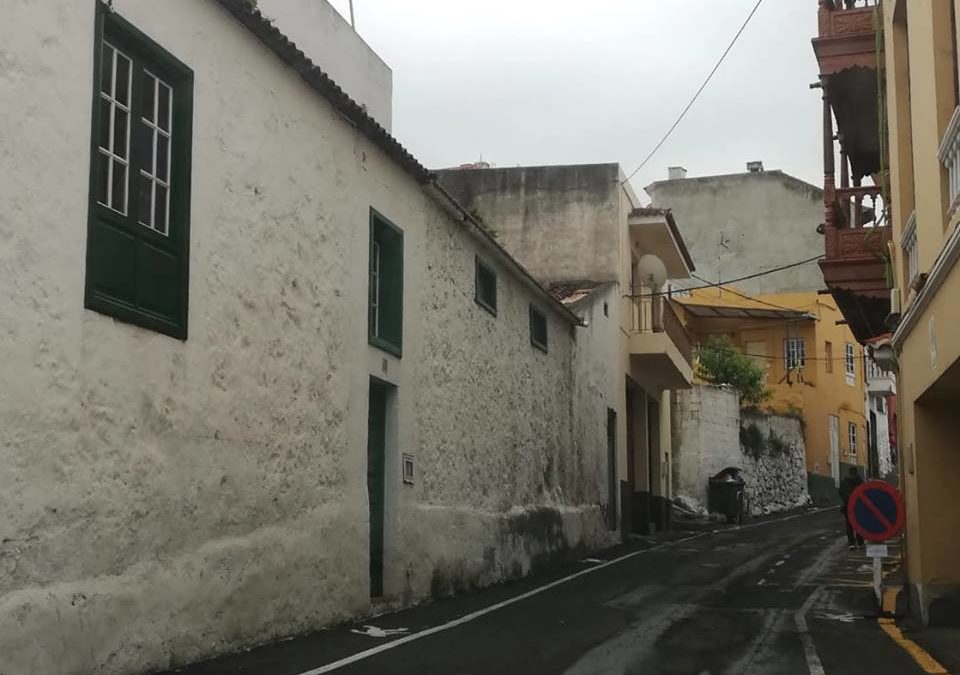 Cortado al tráfico desde hoy jueves el tramo inferior de la calle El Brezal y habilitado doble sentido en calle Villanueva