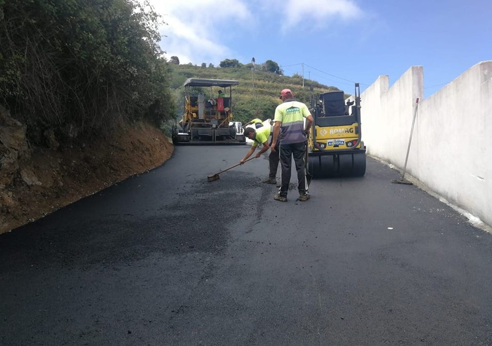 El Ayuntamiento de Los Realejos repavimenta la calle El Lance en Icod el Alto