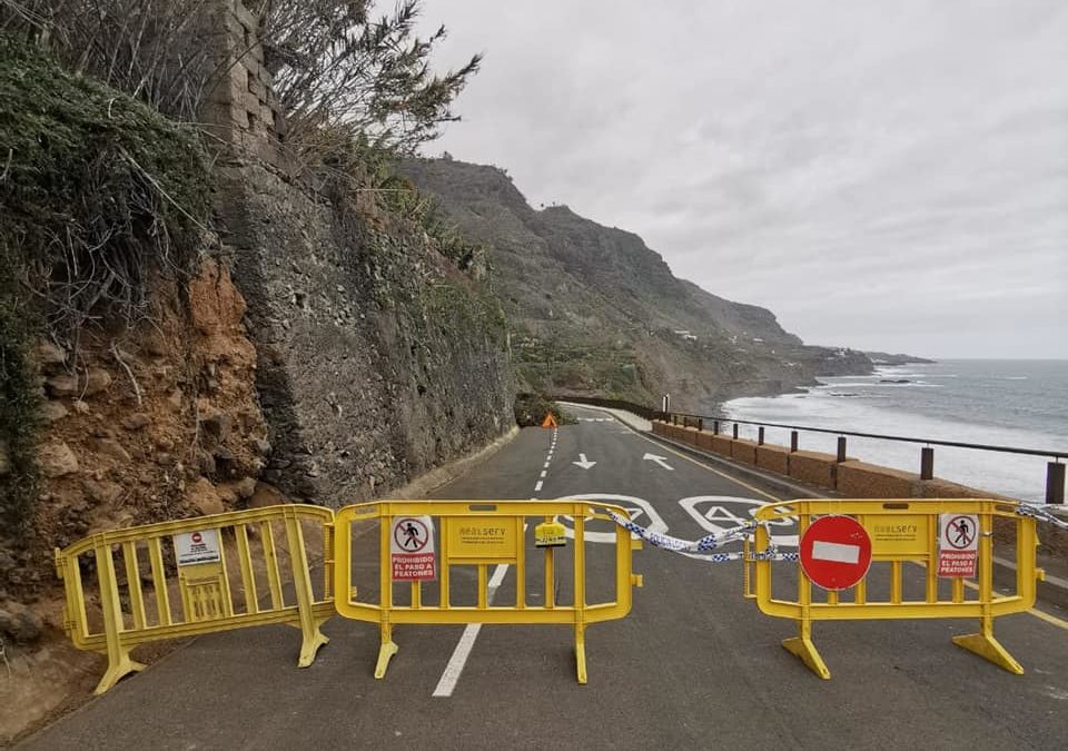 Se retoman las obras de refuerzo del talud de la Playa de El Socorro