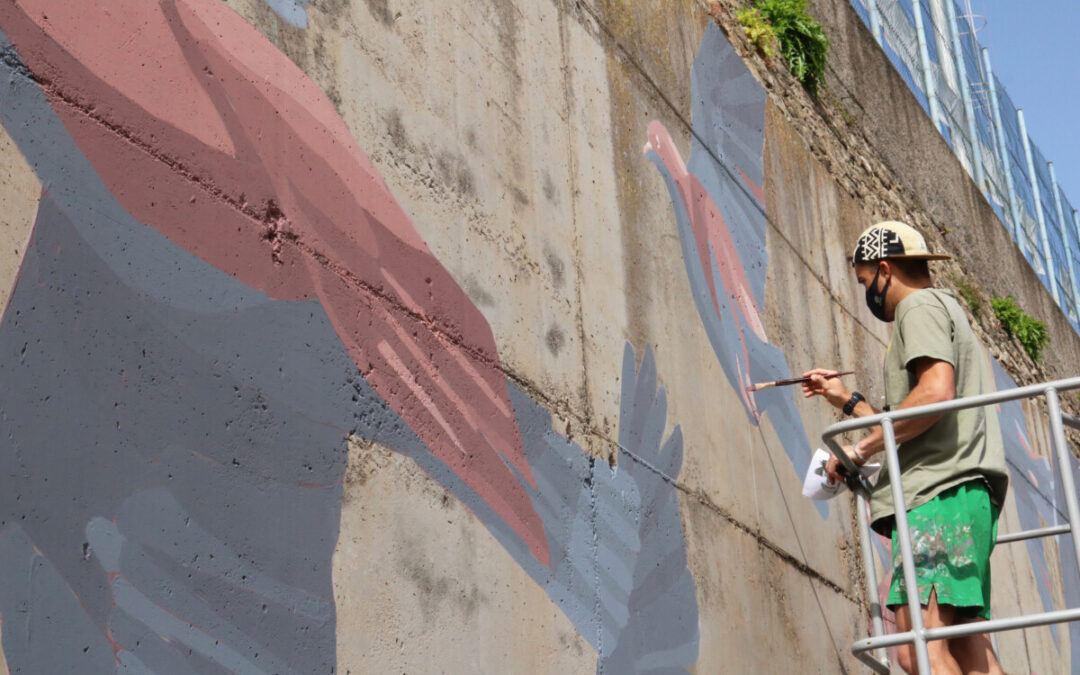 El artista madrileño Taquen suma una nueva obra mural al festival de arte urbano realejero ‘Seis de doce’