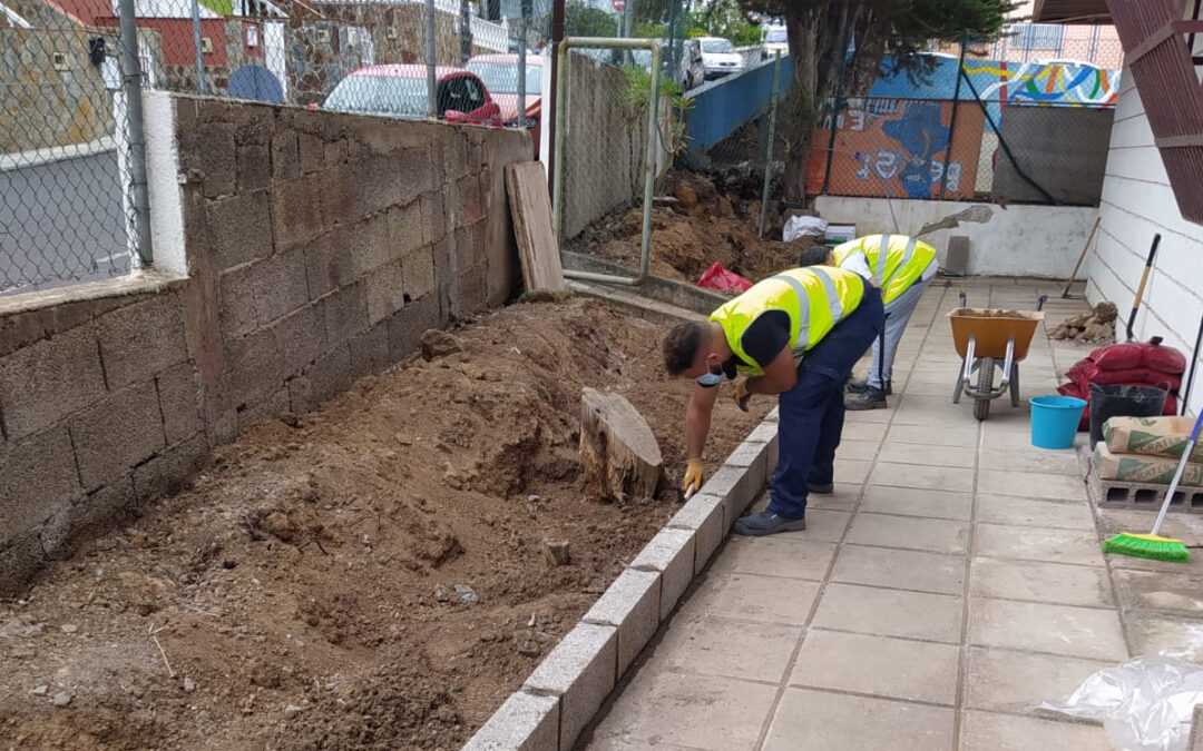 Los Realejos incorpora 12 operarios de mantenimiento para colegios y otros edificios públicos