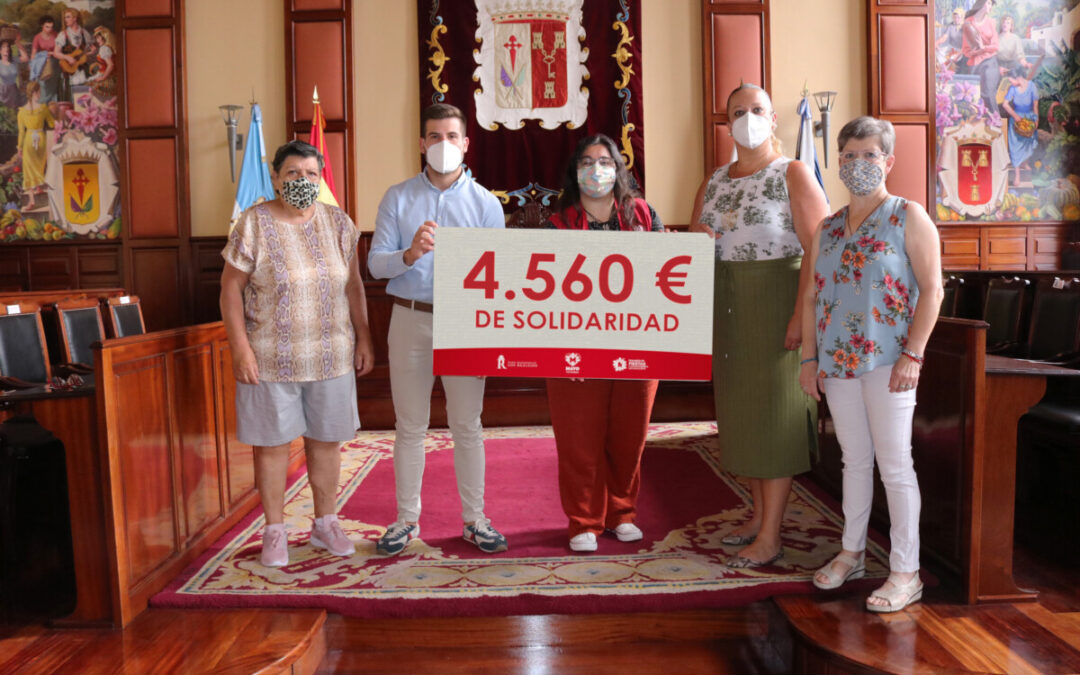 Las Fiestas de Mayo entregan 4.560 euros de solidaridad a Banco de Alimentos y Cáritas