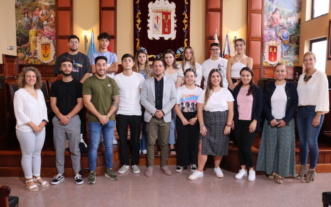 Un nuevo grupo de 12 estudiantes de Universidad de Los Realejos se forman en bibliotecas y salas de estudio