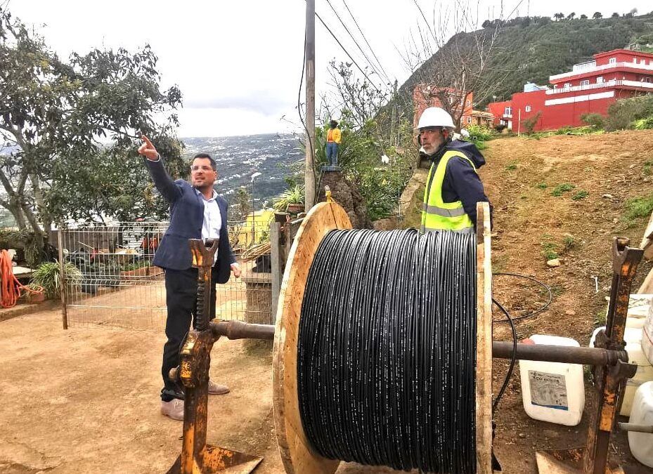 Se inicia el despliegue de la fibra óptica en Icod el Alto extendiendo la ansiada conectividad desde El Lance