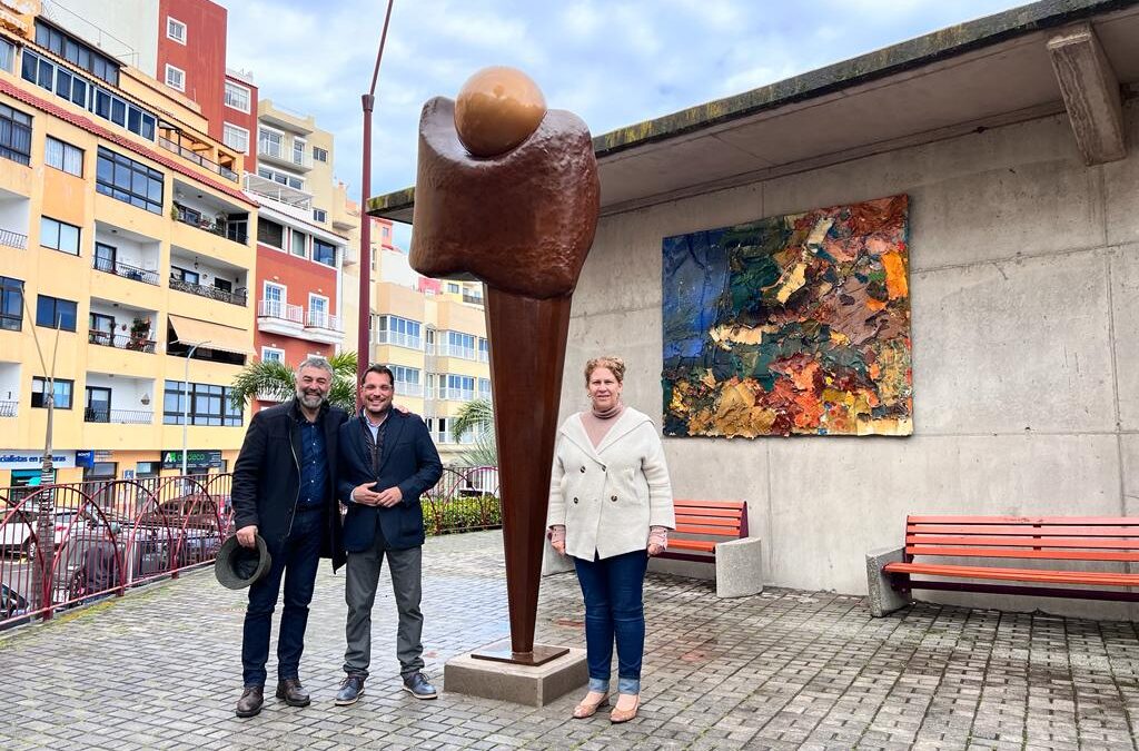 La escultura ‘Molusco I’ de Alfonso García se suma al patrimonio cultural de Los Realejos