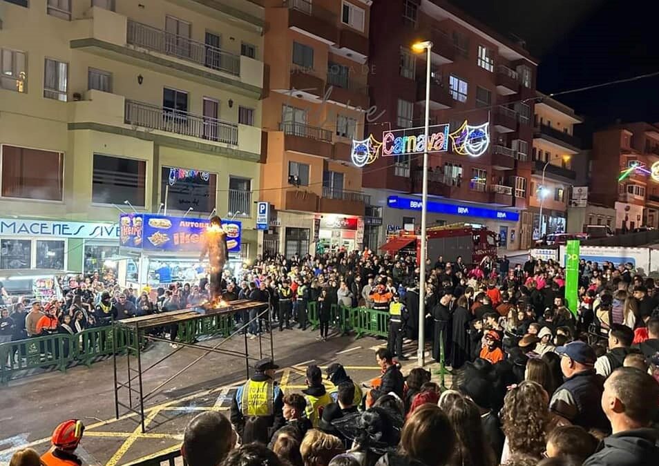 La incineración del Señor Rascayú y posterior Baile de Piñata cerraron el Carnaval realejero del reencuentro con la calle