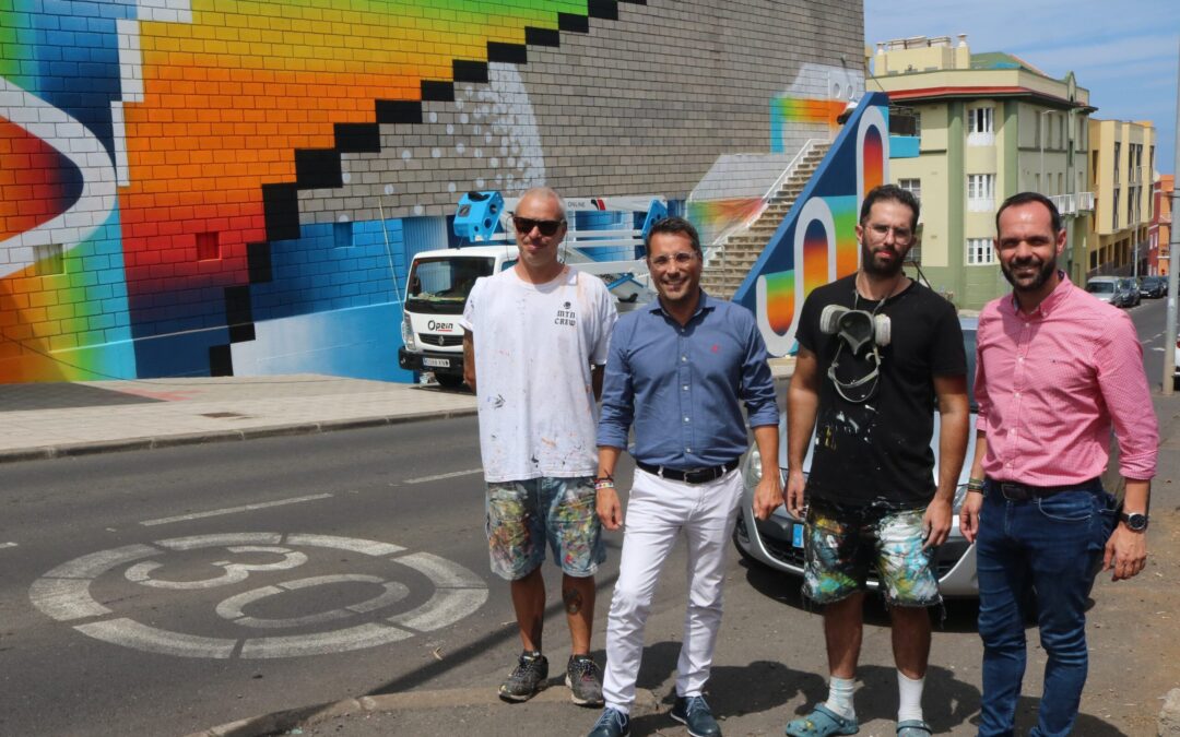 Nuevo mural de ‘6 de 12’ por el murciano Ángel Toren en el Complejo Deportivo Basilio Labrador