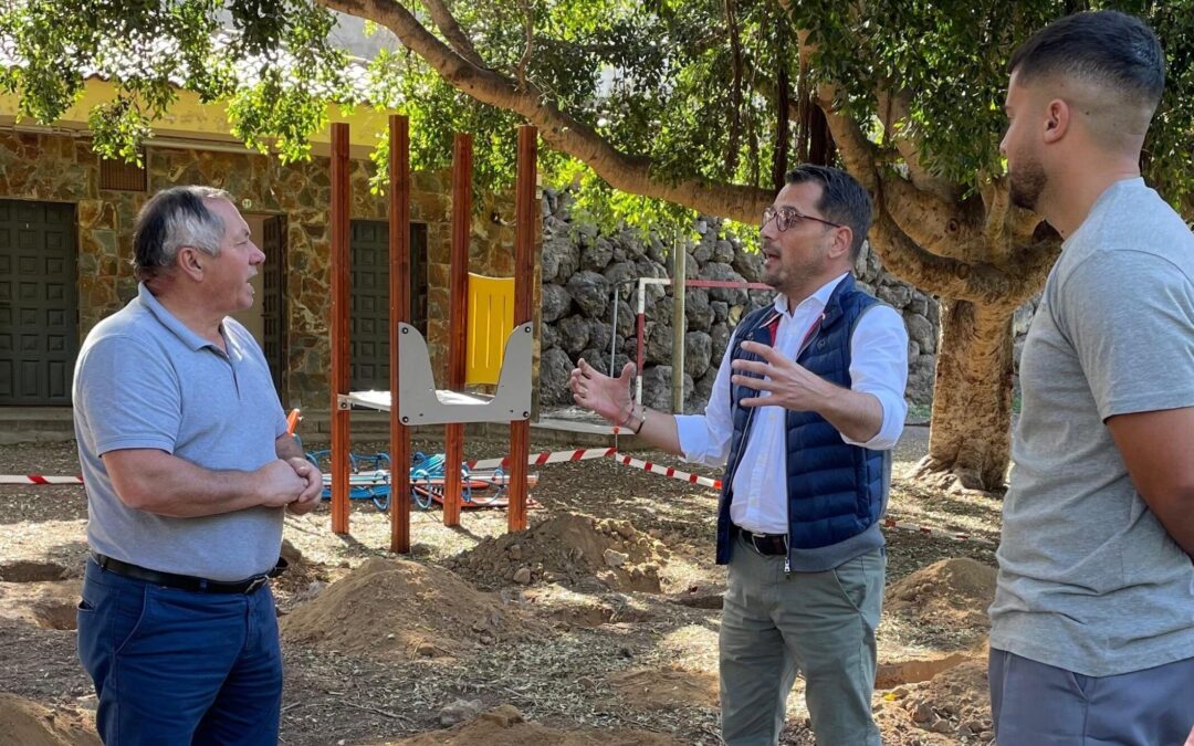 Nuevo parque infantil en el área recreativa de La Higuerita