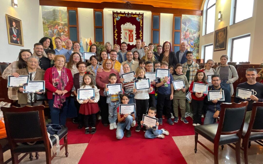 Entregados los premios de los concursos municipales de Navidad 2024-2025